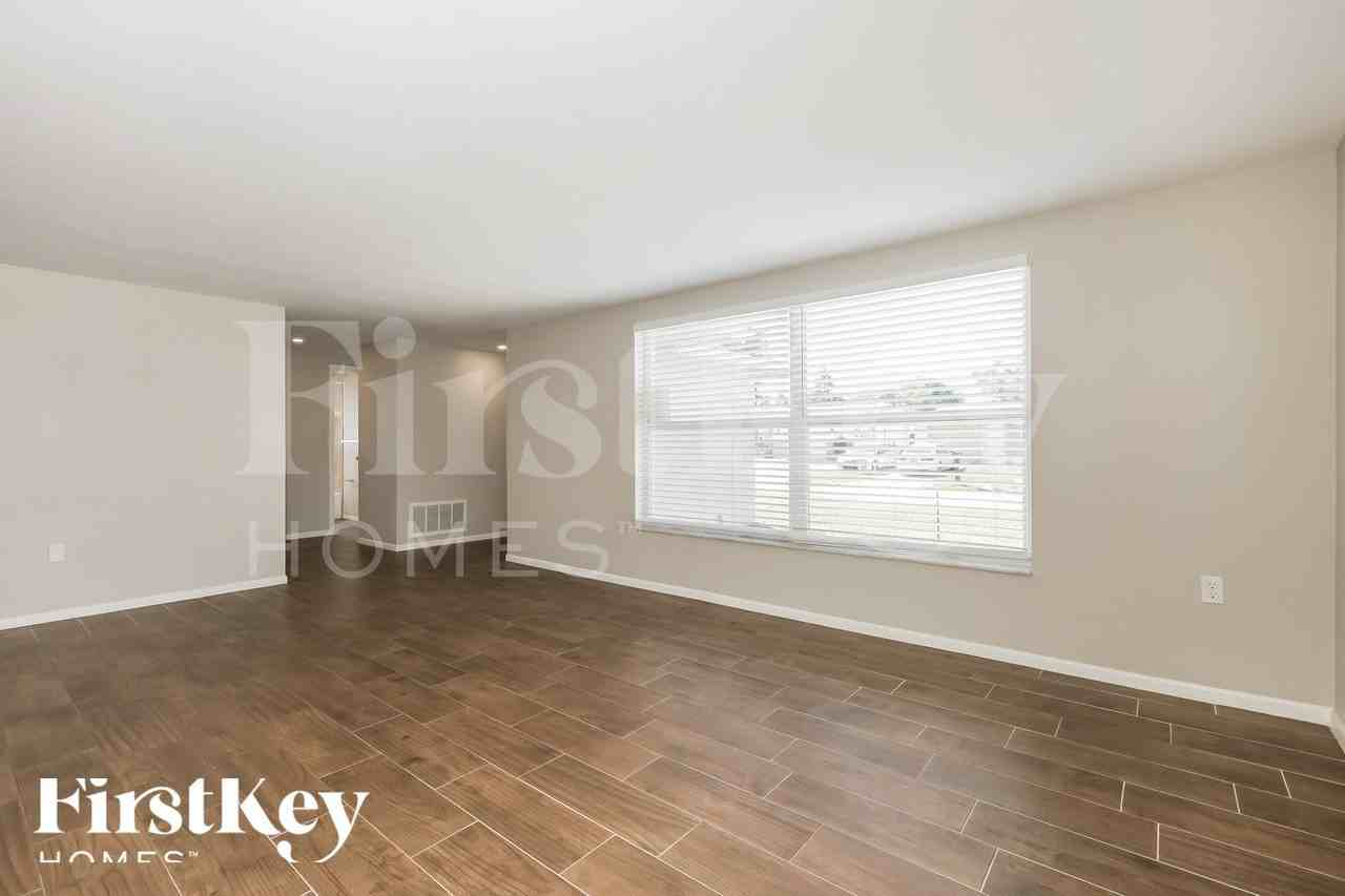 11240 Nome Ave - Photo 5 of 18