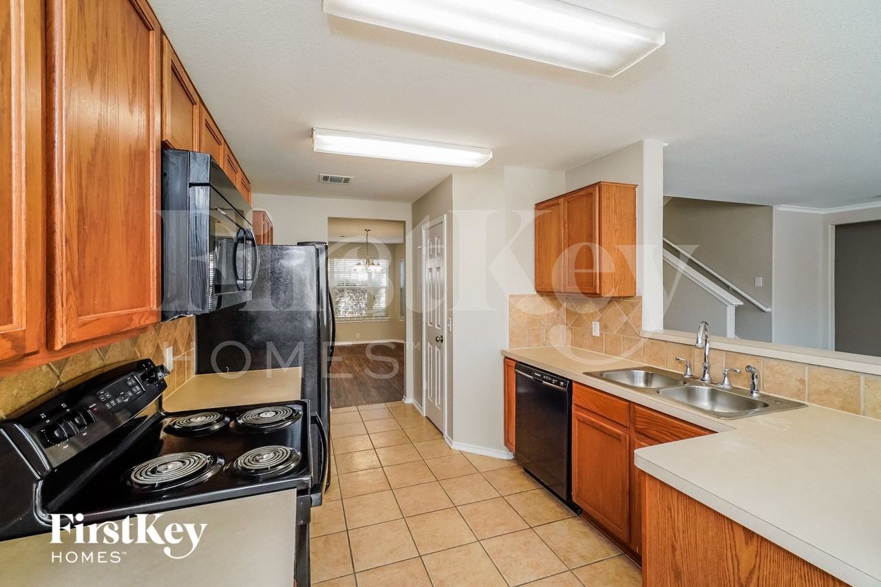1632 Mountain Brk - Photo 6 of 15