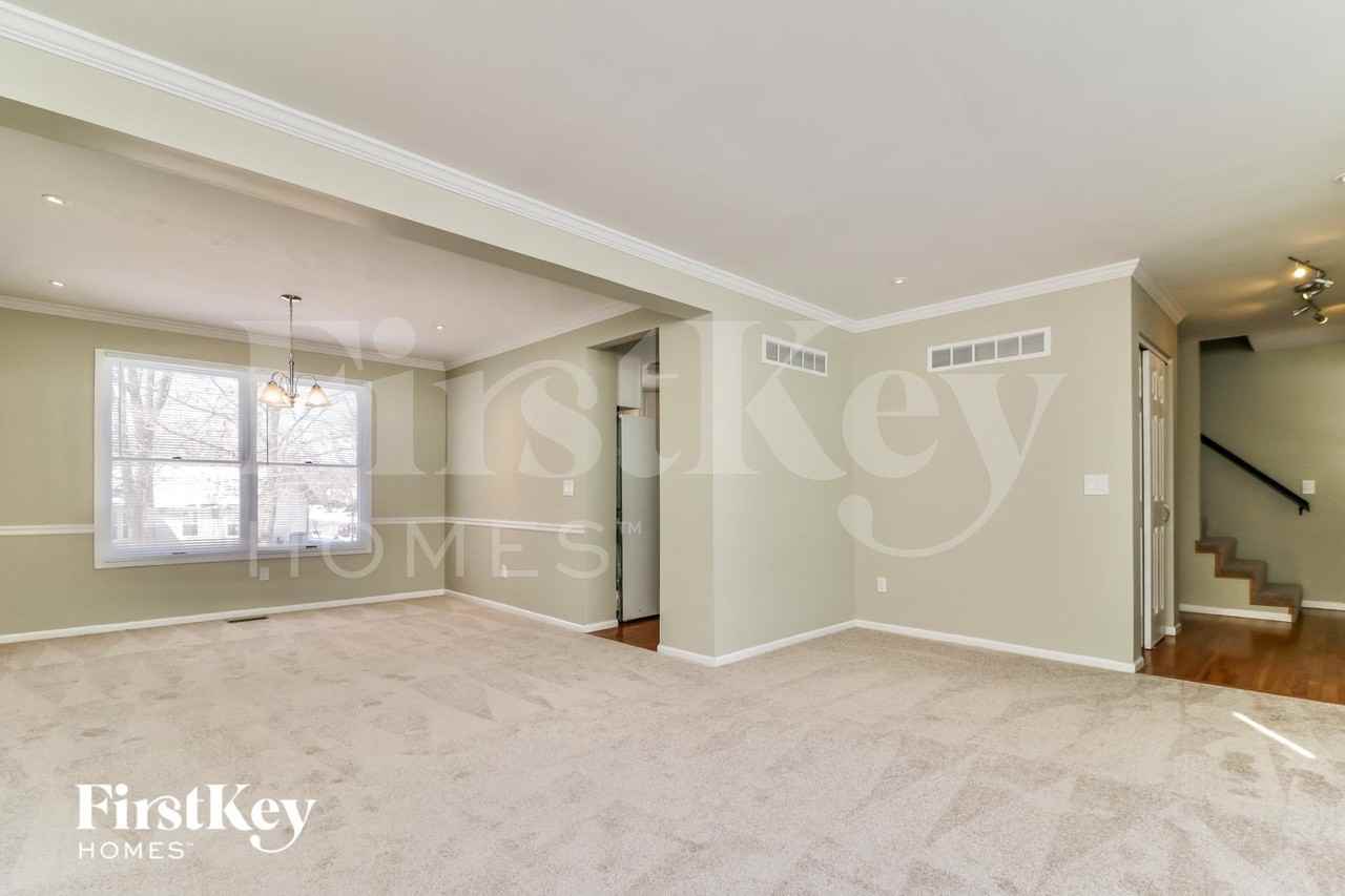 9 Cedar Glen Ct - Photo 6 of 15