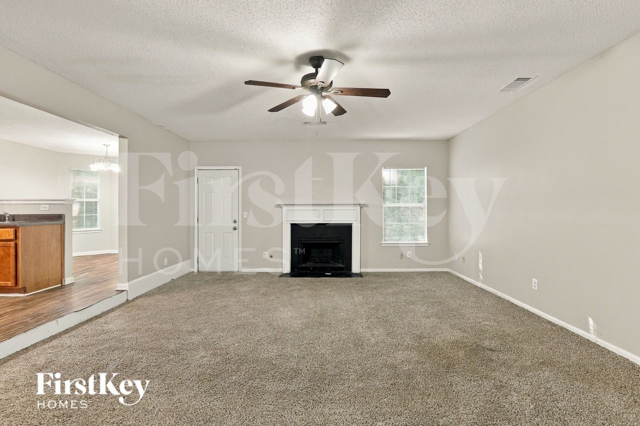 226 Bonnes Dr - Photo 3 of 16