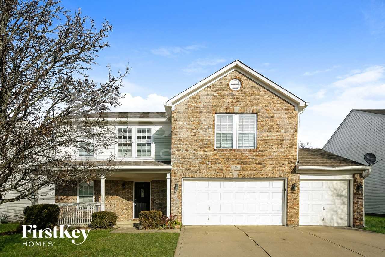 8744 Orchard Grove Ln