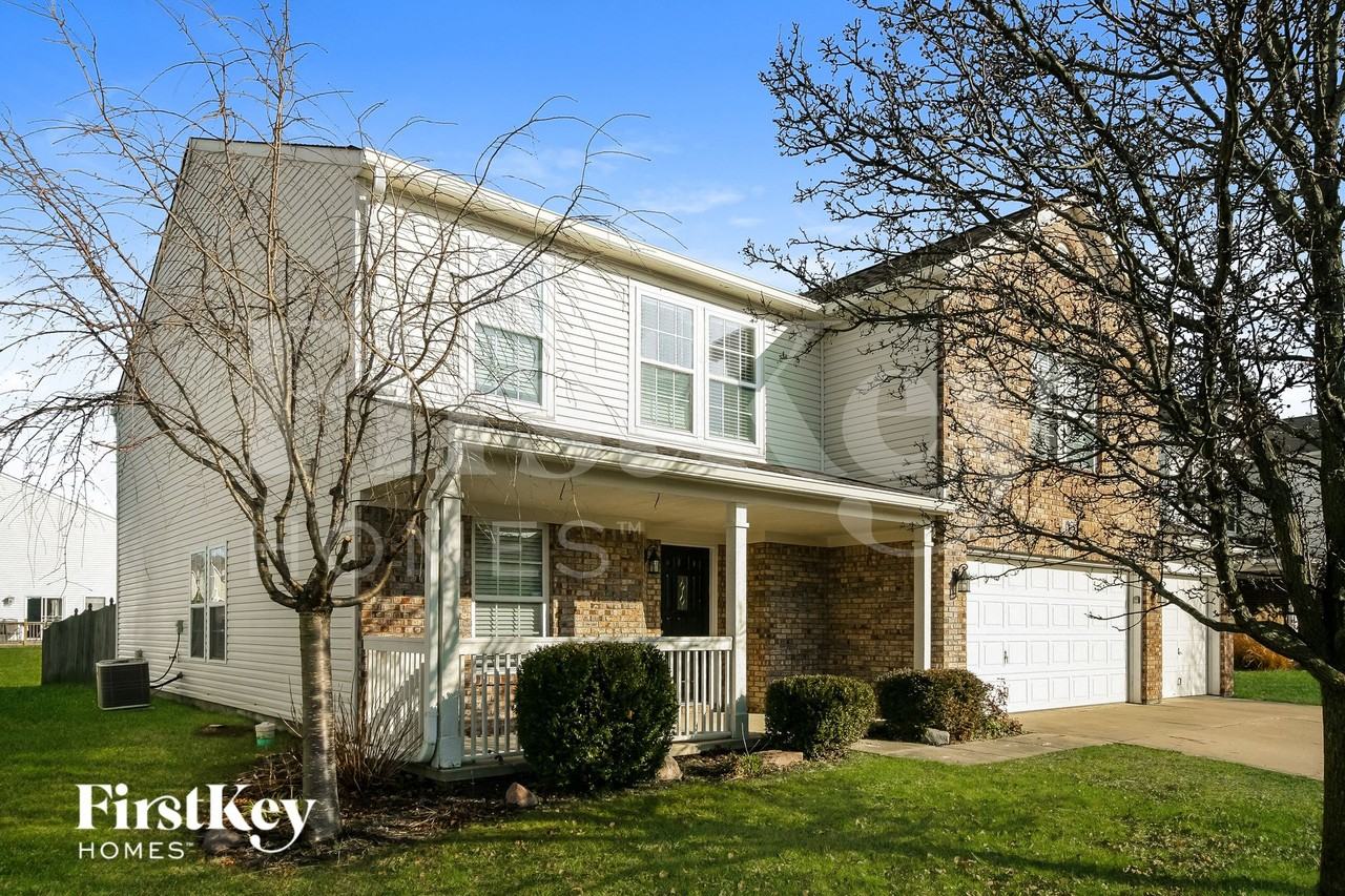 8744 Orchard Grove Ln - Photo 2 of 15