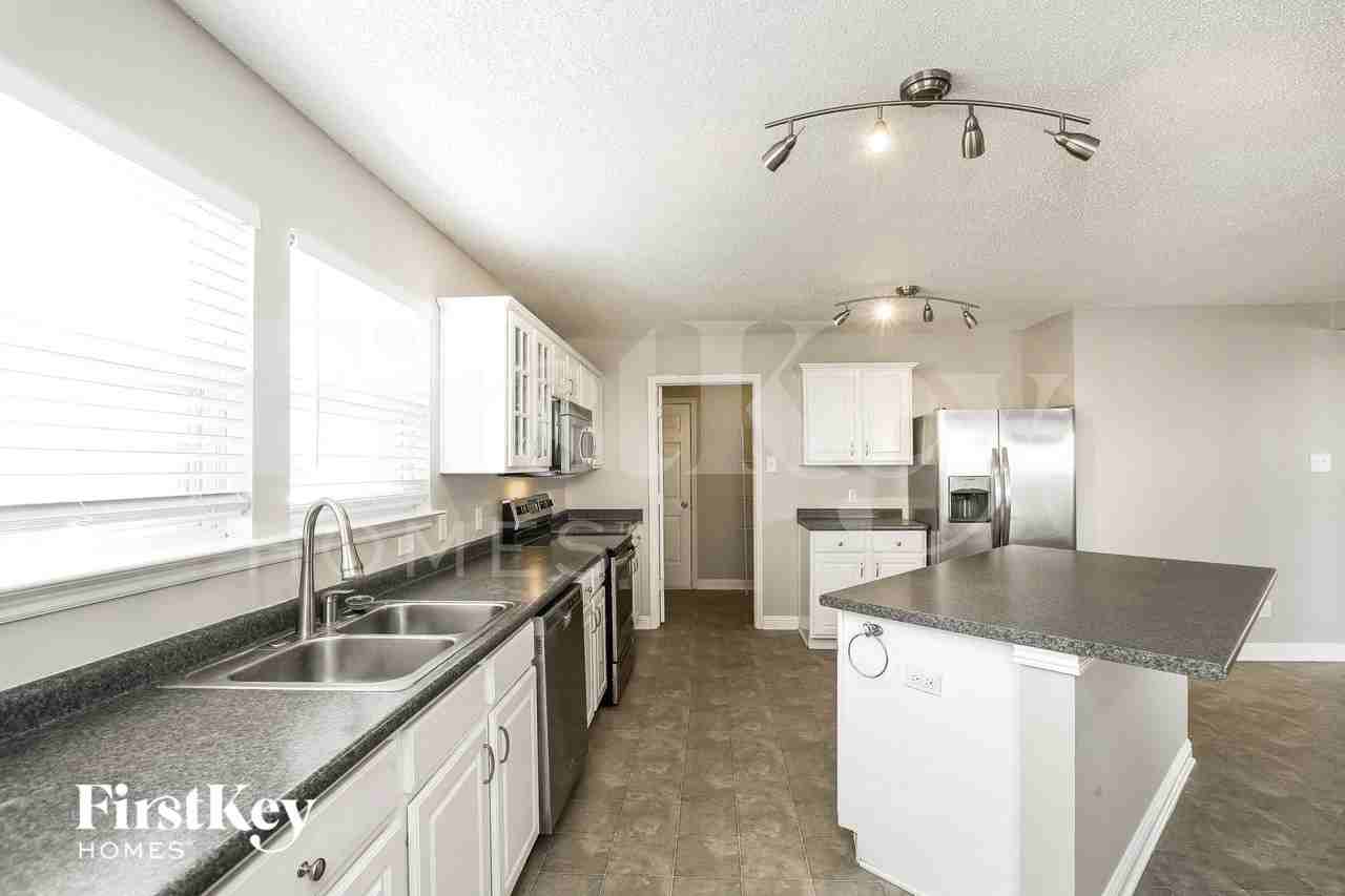8744 Orchard Grove Ln - Photo 6 of 15