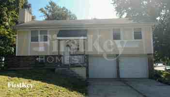 featured image of 7901 Sunset Cir