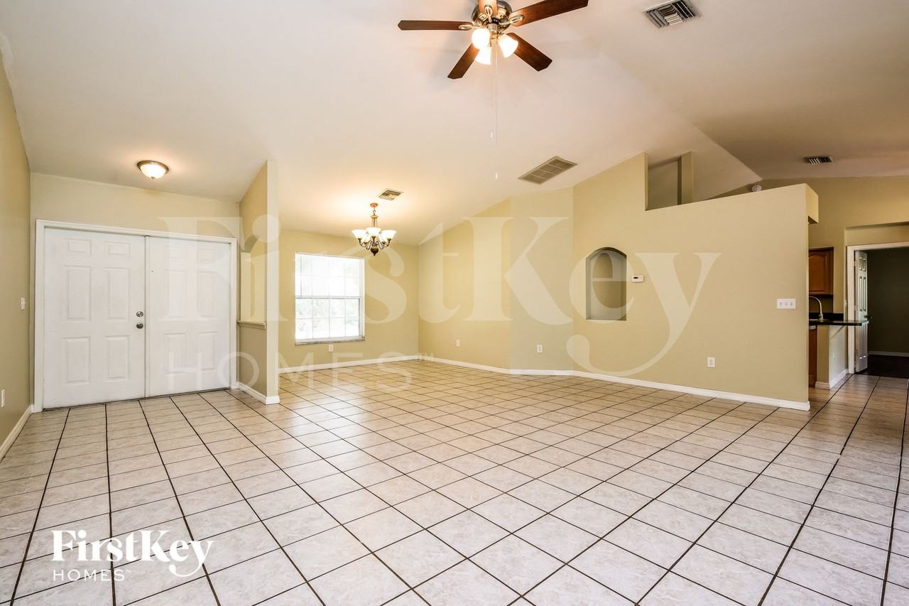 2513 Sw 1st Ter - Photo 3 of 15
