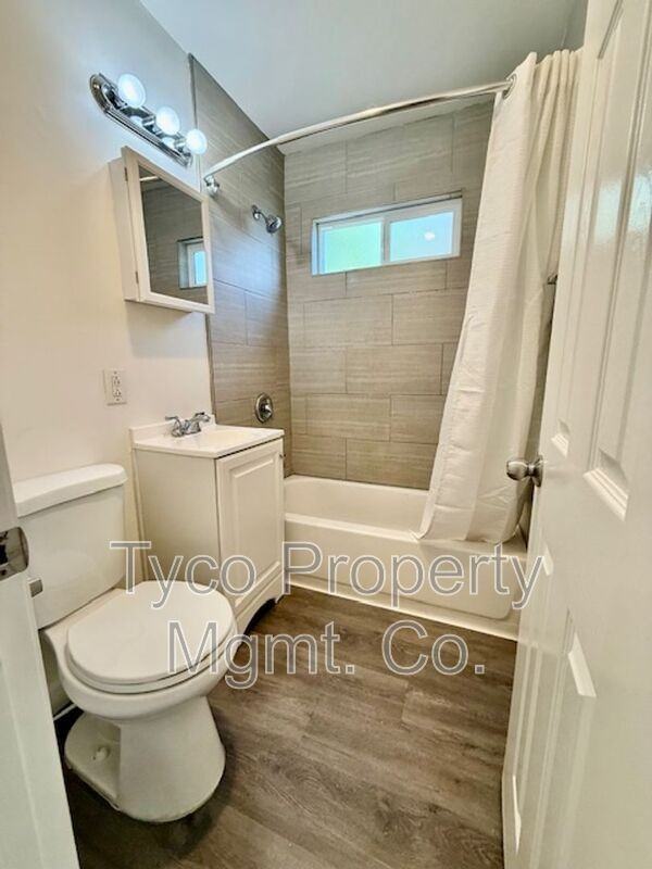 787 18th St - Photo 6 of 11