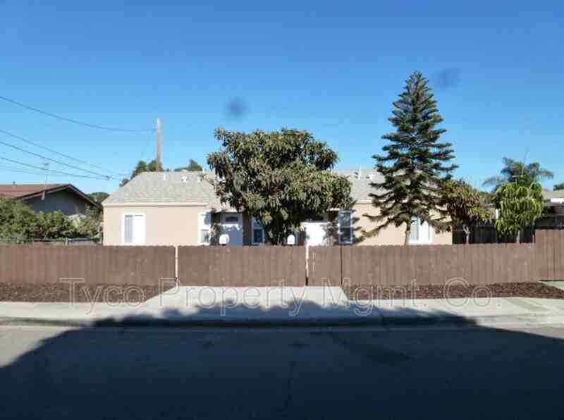 787 18th St - Photo 7 of 11