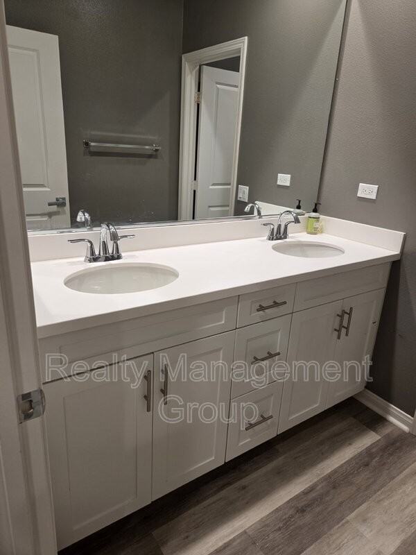 8610 Chaparral Way - Photo 7 of 12