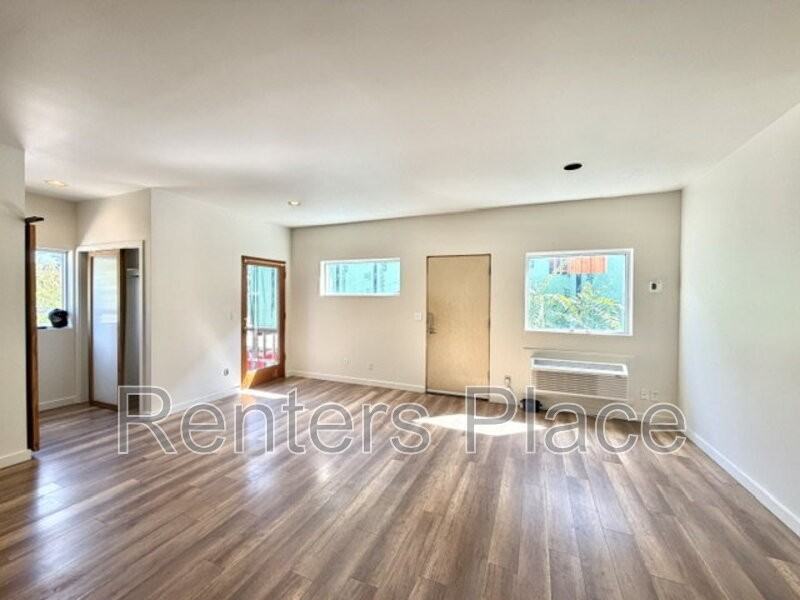 1411 S Rockford Ave - Photo 4 of 8