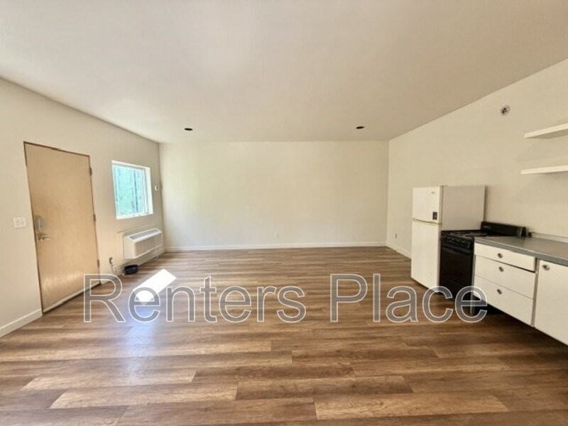 1411 S Rockford Ave - Photo 6 of 8