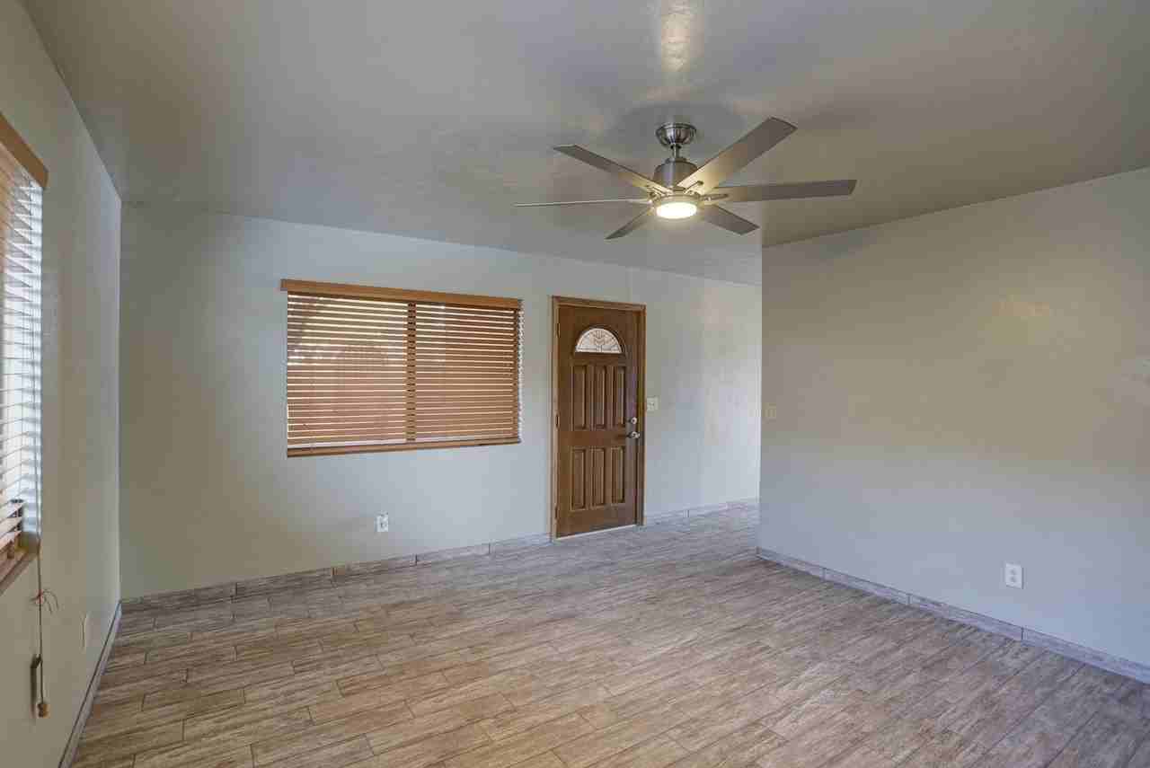 528 S Cherry Ave - Photo 7 of 16