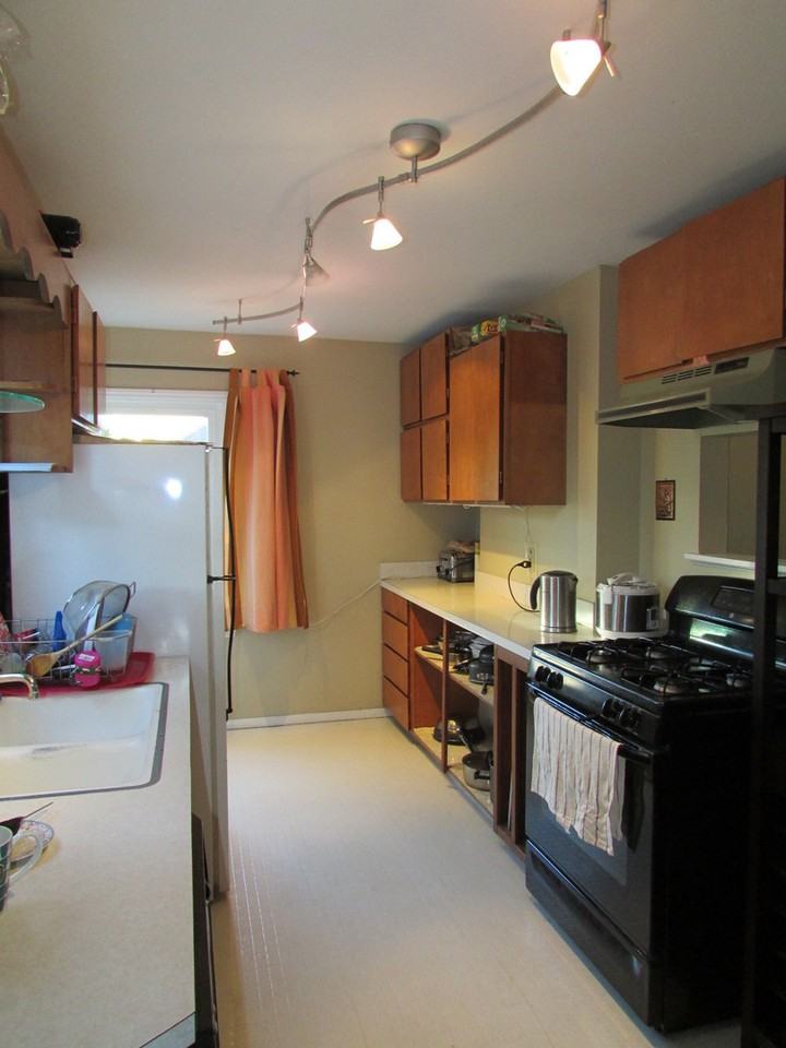 3315 Ne 75th St - Photo 5 of 13