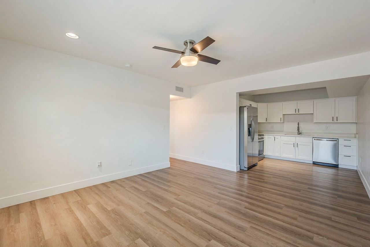 320 N Campbell Ave ##324 - Photo 3 of 23