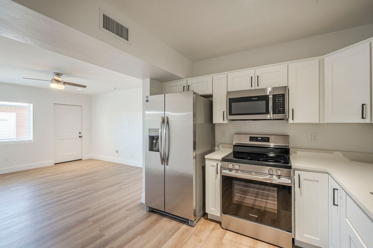 320 N Campbell Ave ##324 - Photo 4 of 23