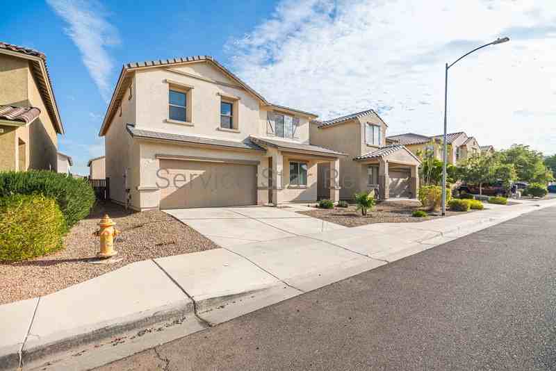 10426 W Cordes Rd - Photo 3 of 24