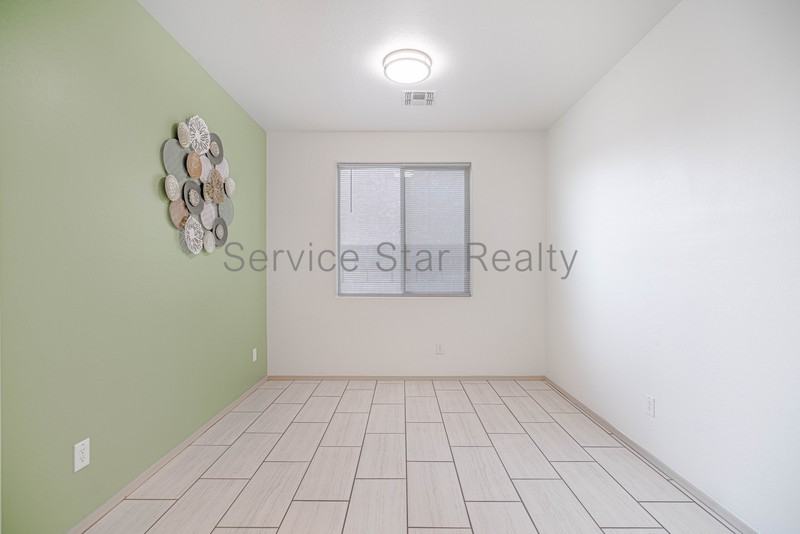 10426 W Cordes Rd - Photo 6 of 24