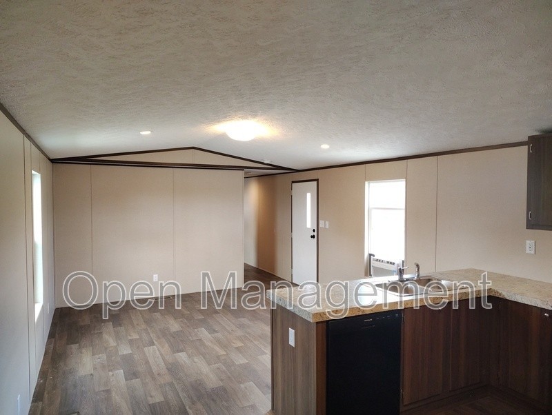 36 South St - Photo 3 of 20