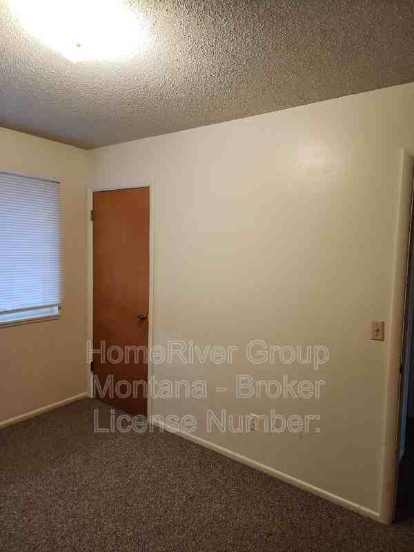 2251 Hillside Dr - Photo 3 of 13