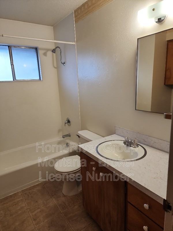 2251 Hillside Dr - Photo 7 of 13