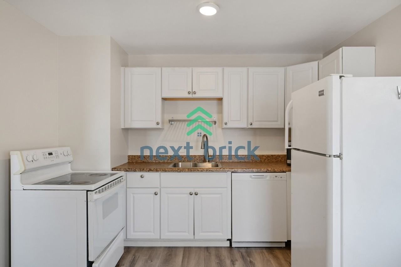 701 S Kenyon St #701 - Photo 6 of 14