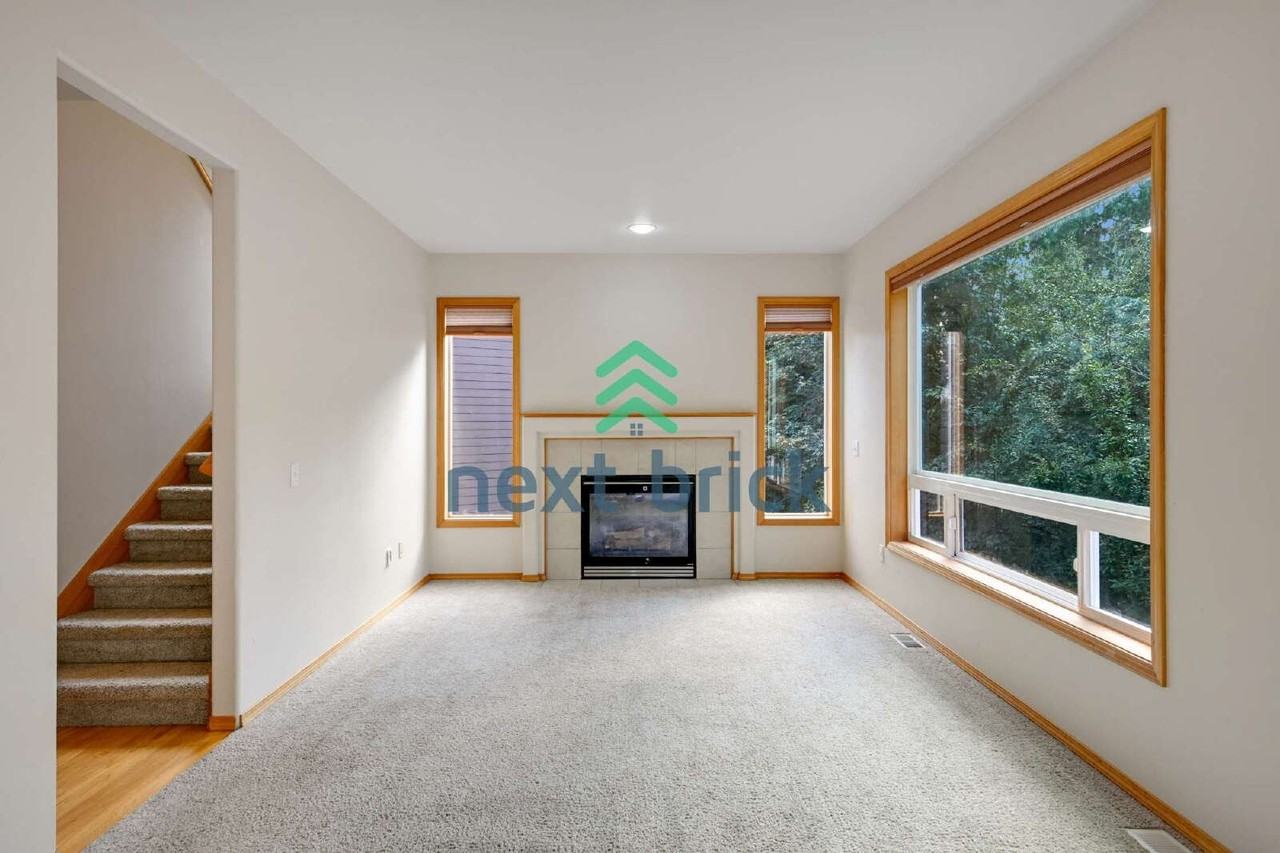 1433 195th St Sw - Photo 2 of 25