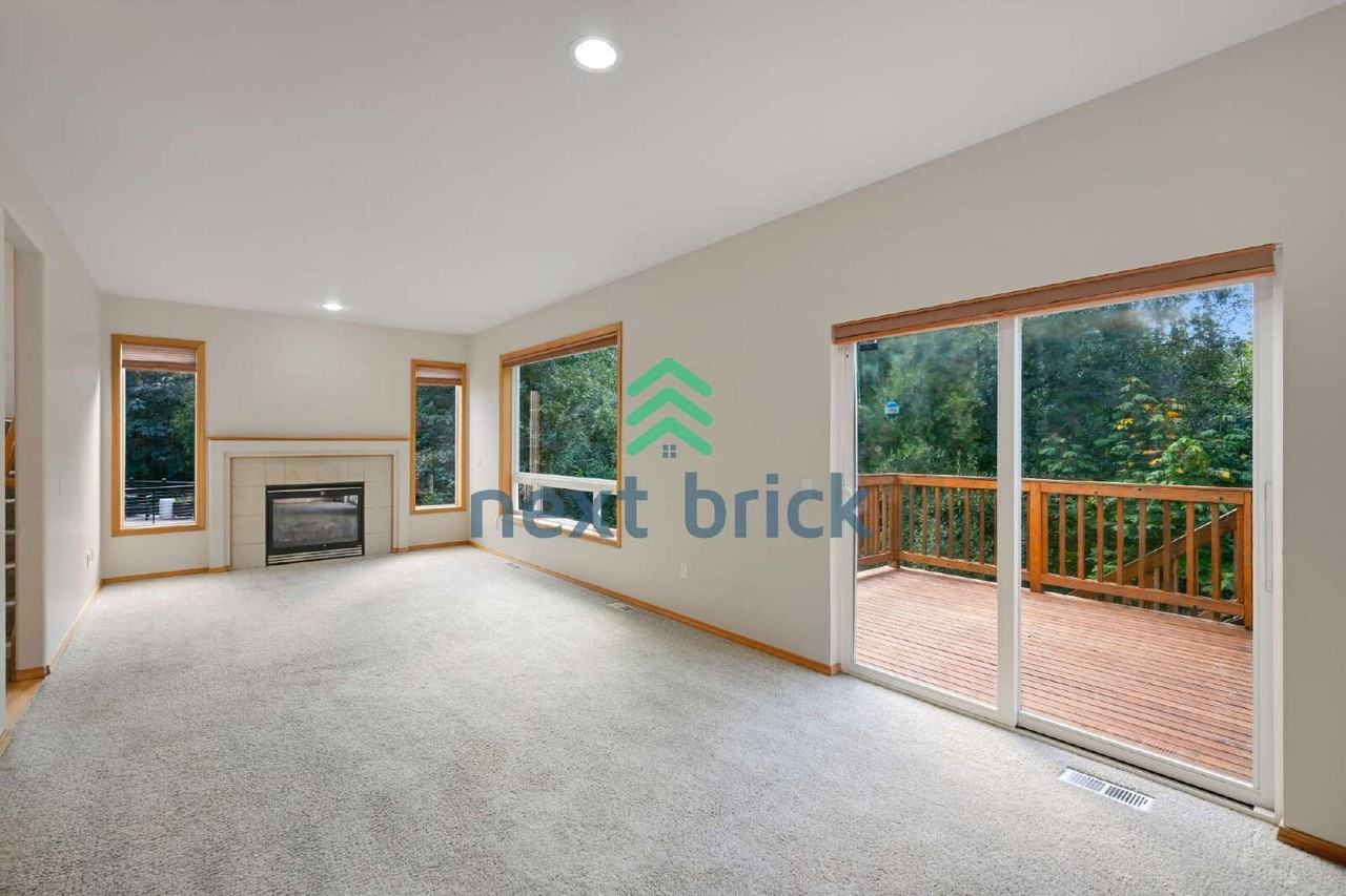 1433 195th St Sw - Photo 4 of 25