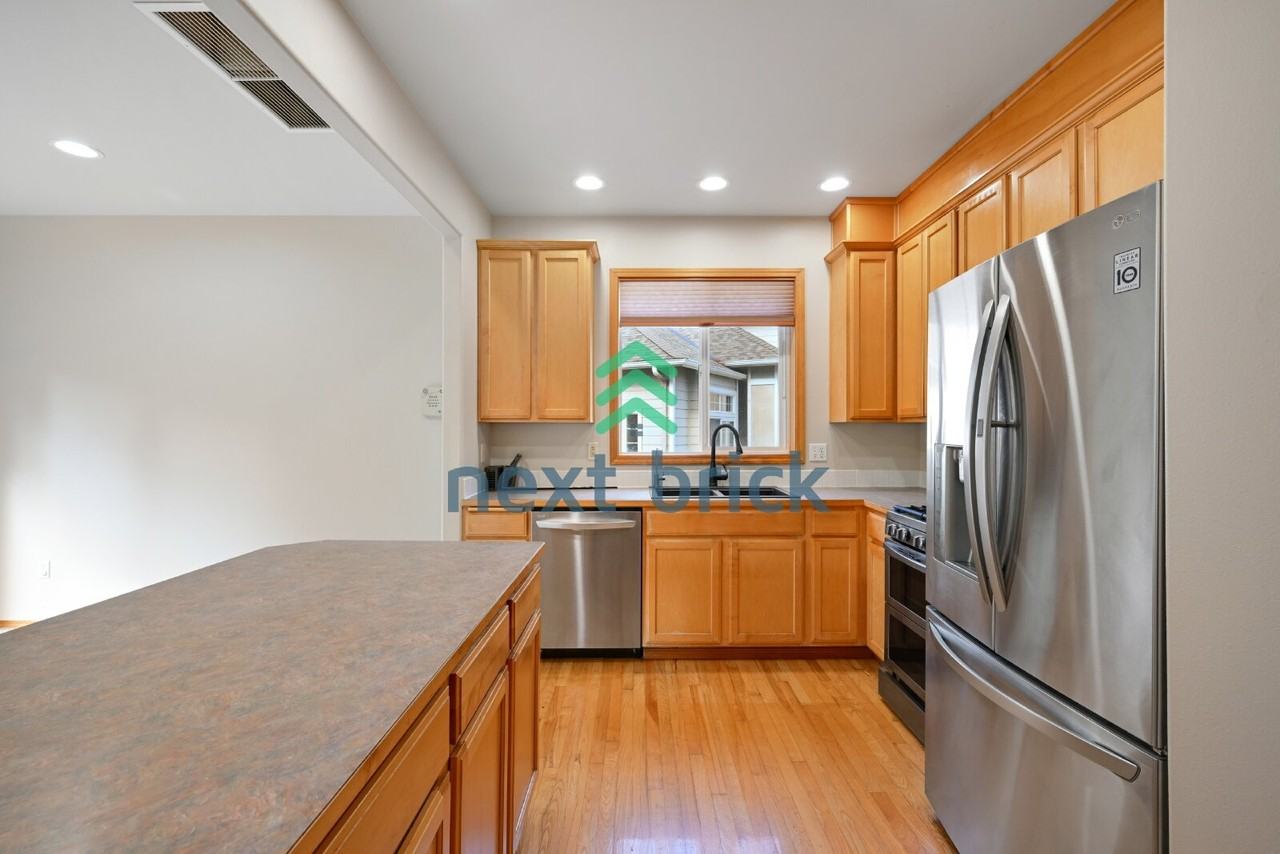 1433 195th St Sw - Photo 7 of 25
