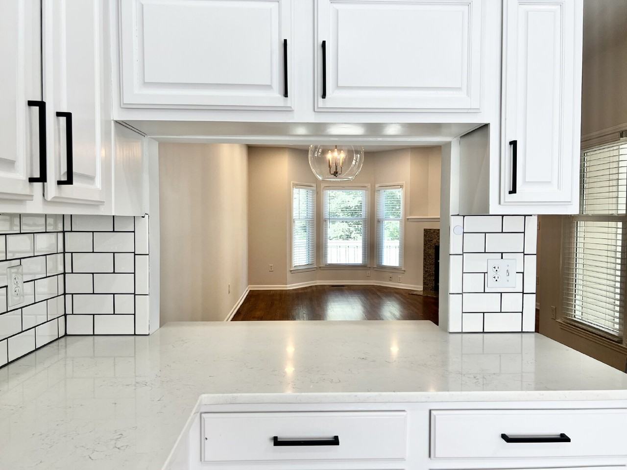 220 S Clarkson St - Photo 6 of 29
