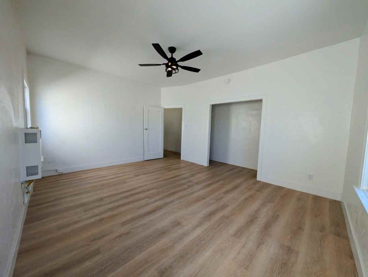 427 Coronado Ter - Photo 3 of 16