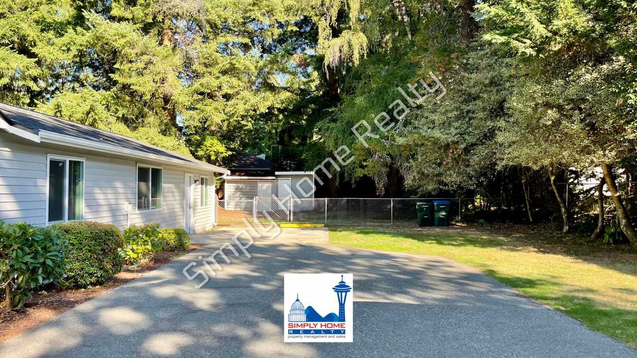 1422 Magnolia St Se - Photo 2 of 23