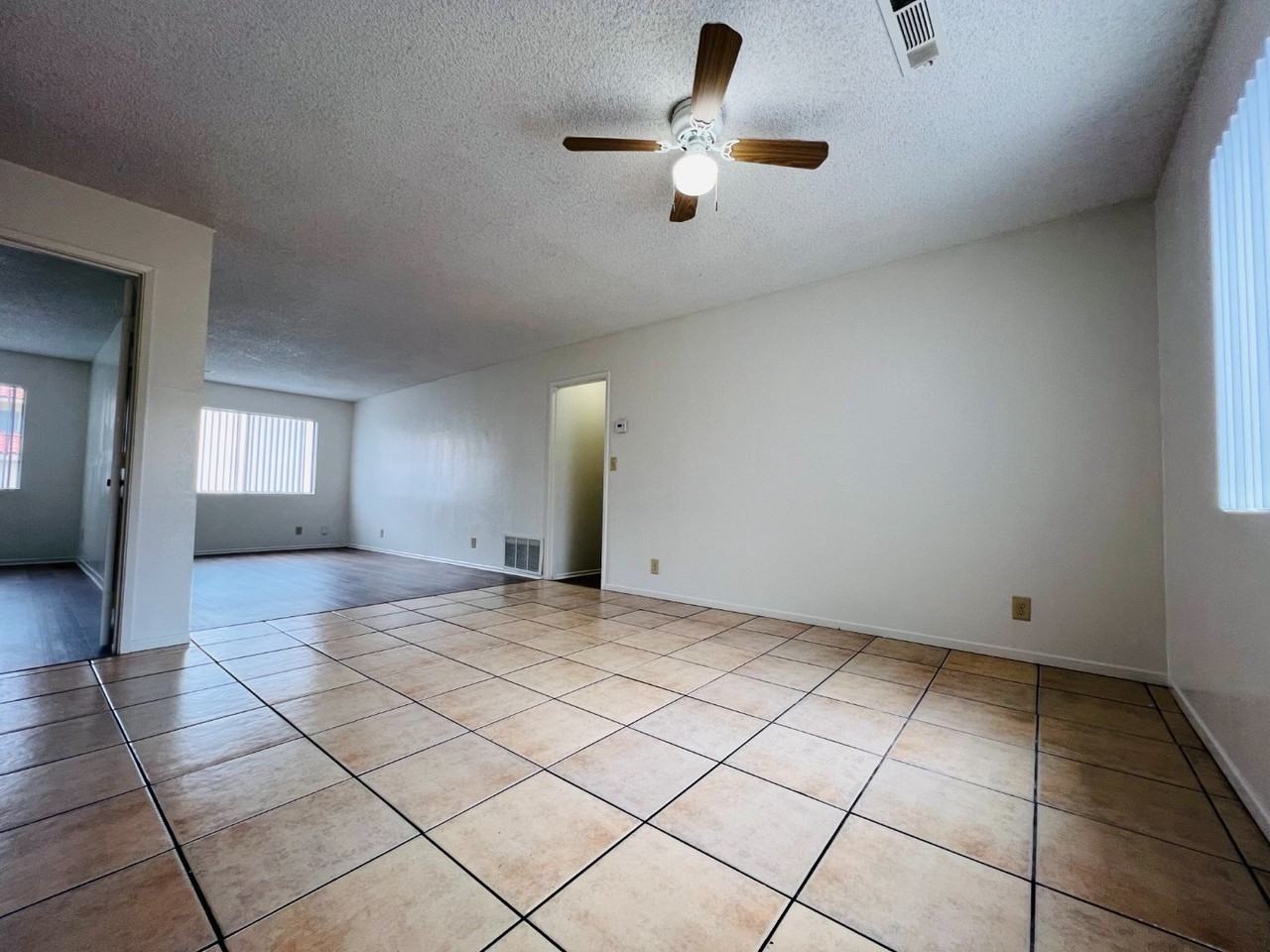 651 W 15th St #4 - Photo 5 of 14