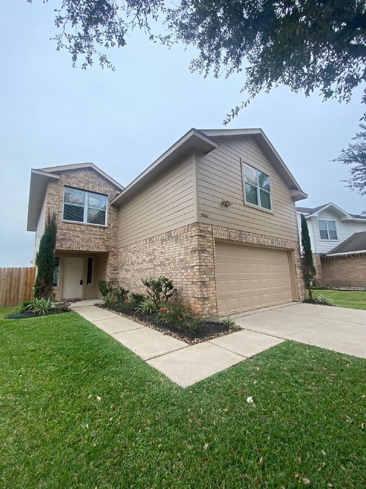 19162 Yellow Thrush Dr