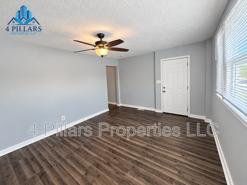 1311 E Columbus Dr #1 - Photo 3 of 15