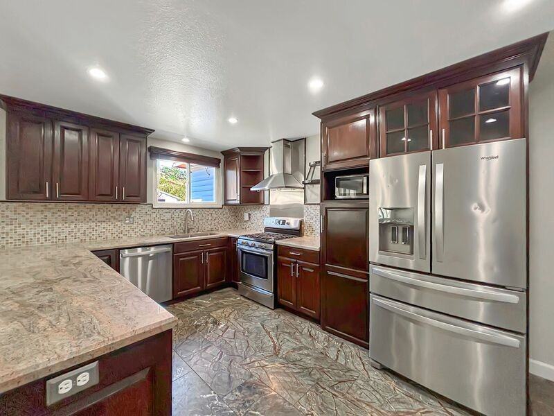 3477 Aveley Pl - Photo 5 of 27