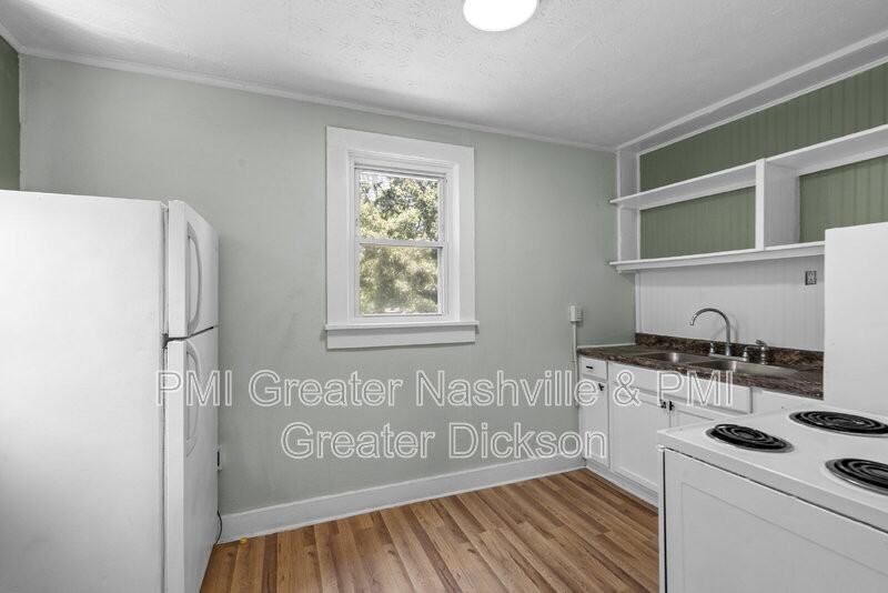 212 1/2 W End Ave #B - Photo 4 of 14