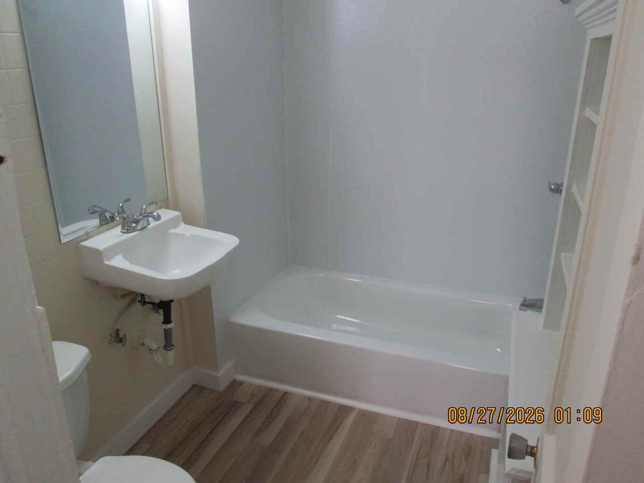 518 Featherston St #NA - Photo 6 of 9