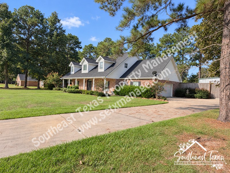 11320 Cathryn Ln - Photo 2 of 26