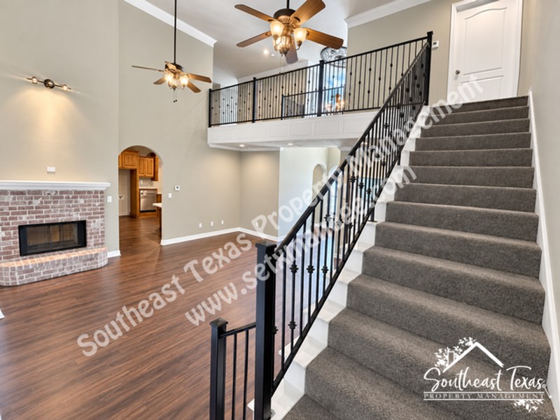 11320 Cathryn Ln - Photo 3 of 26