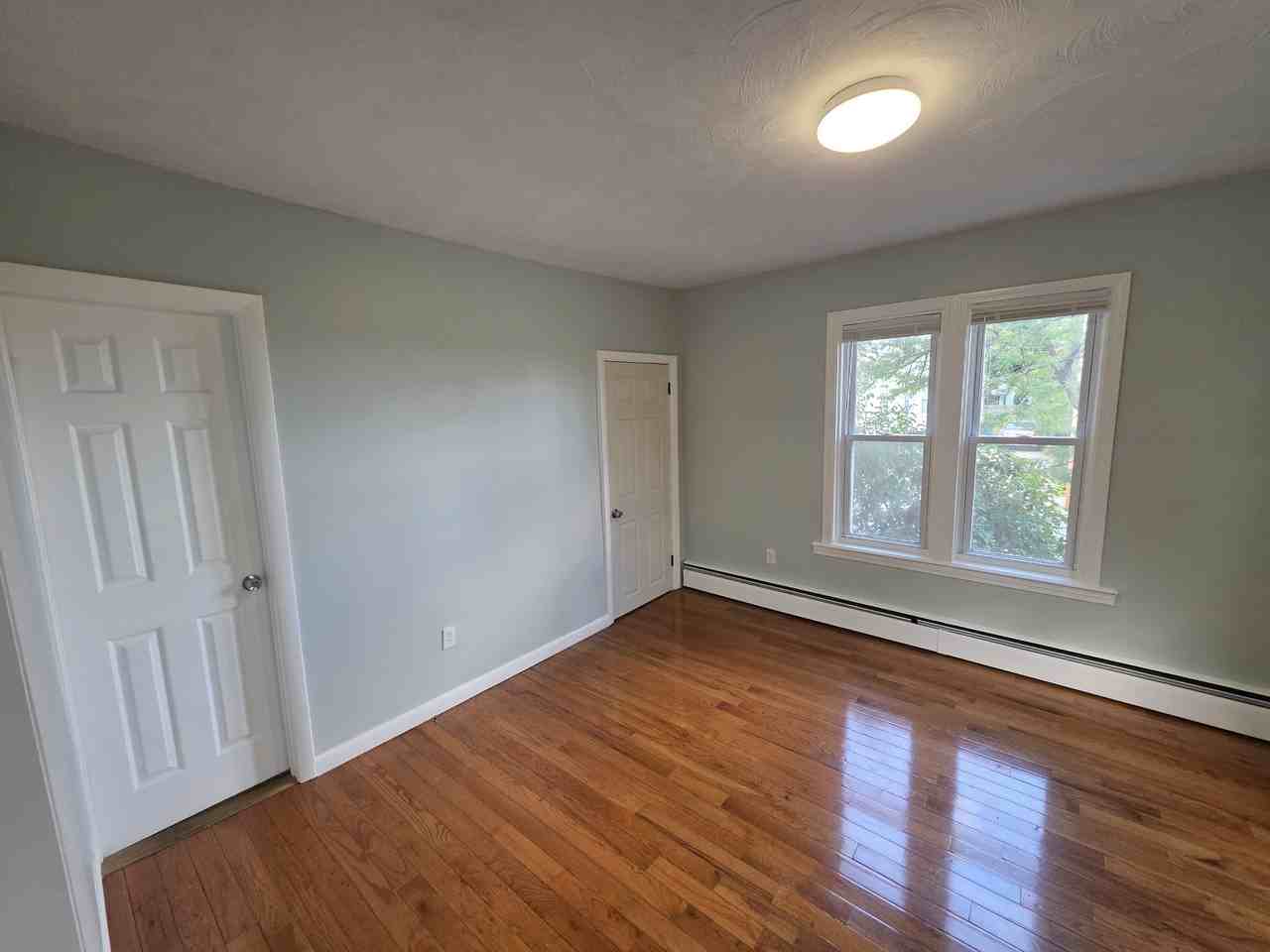18 Highland St - Photo 4 of 12