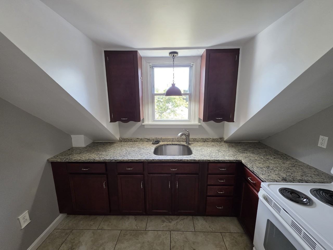 61-65 Magnolia St - Photo 2 of 11