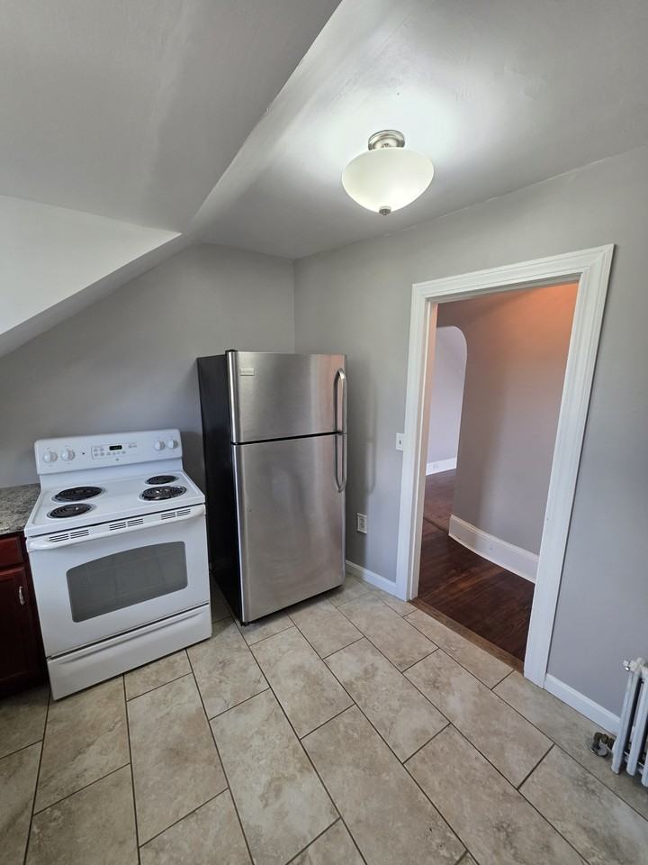 61-65 Magnolia St - Photo 3 of 11