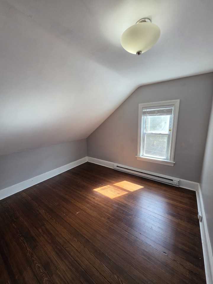 61-65 Magnolia St - Photo 7 of 11
