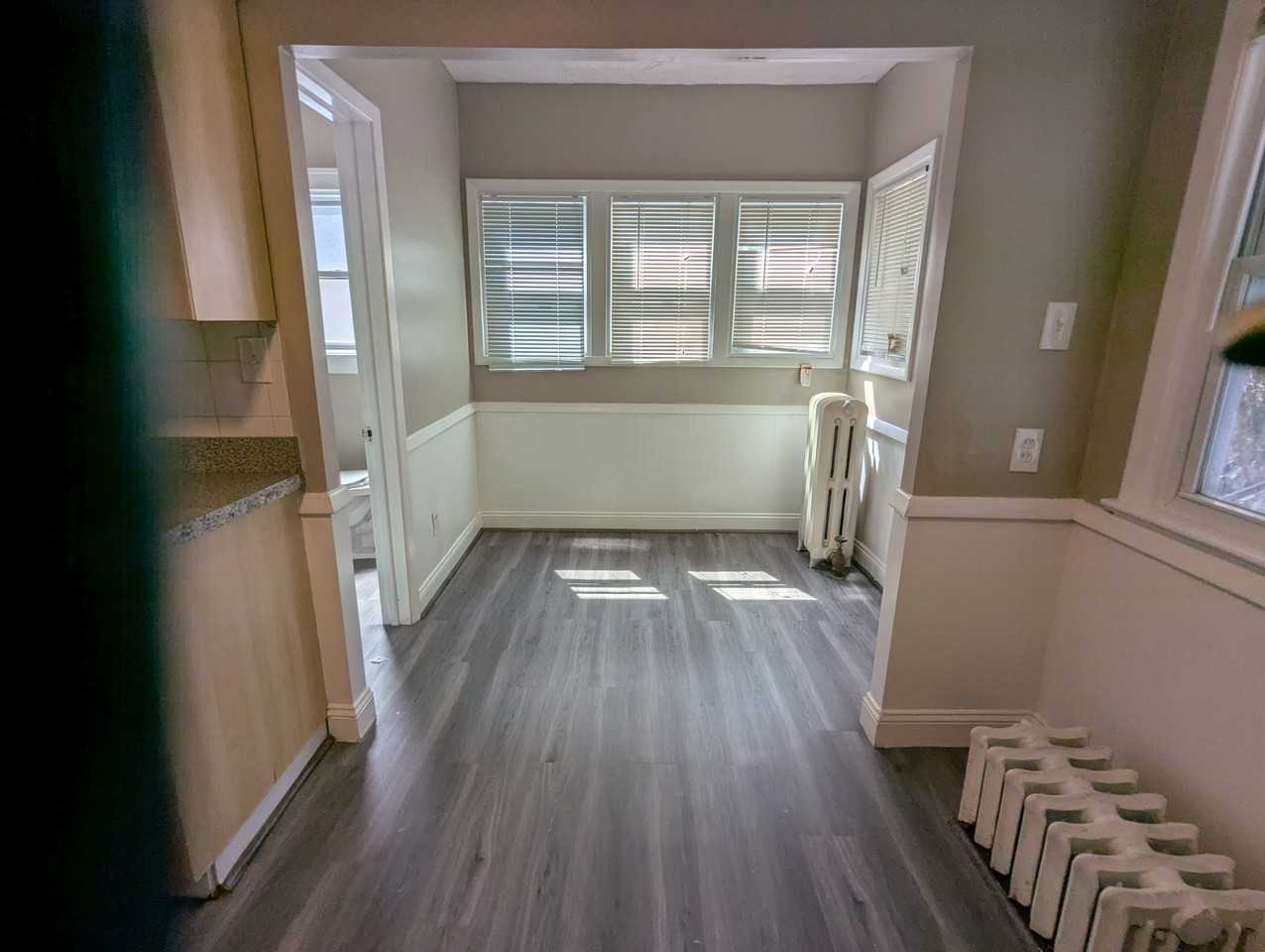 2965 E Derbyshire Rd - Photo 7 of 34
