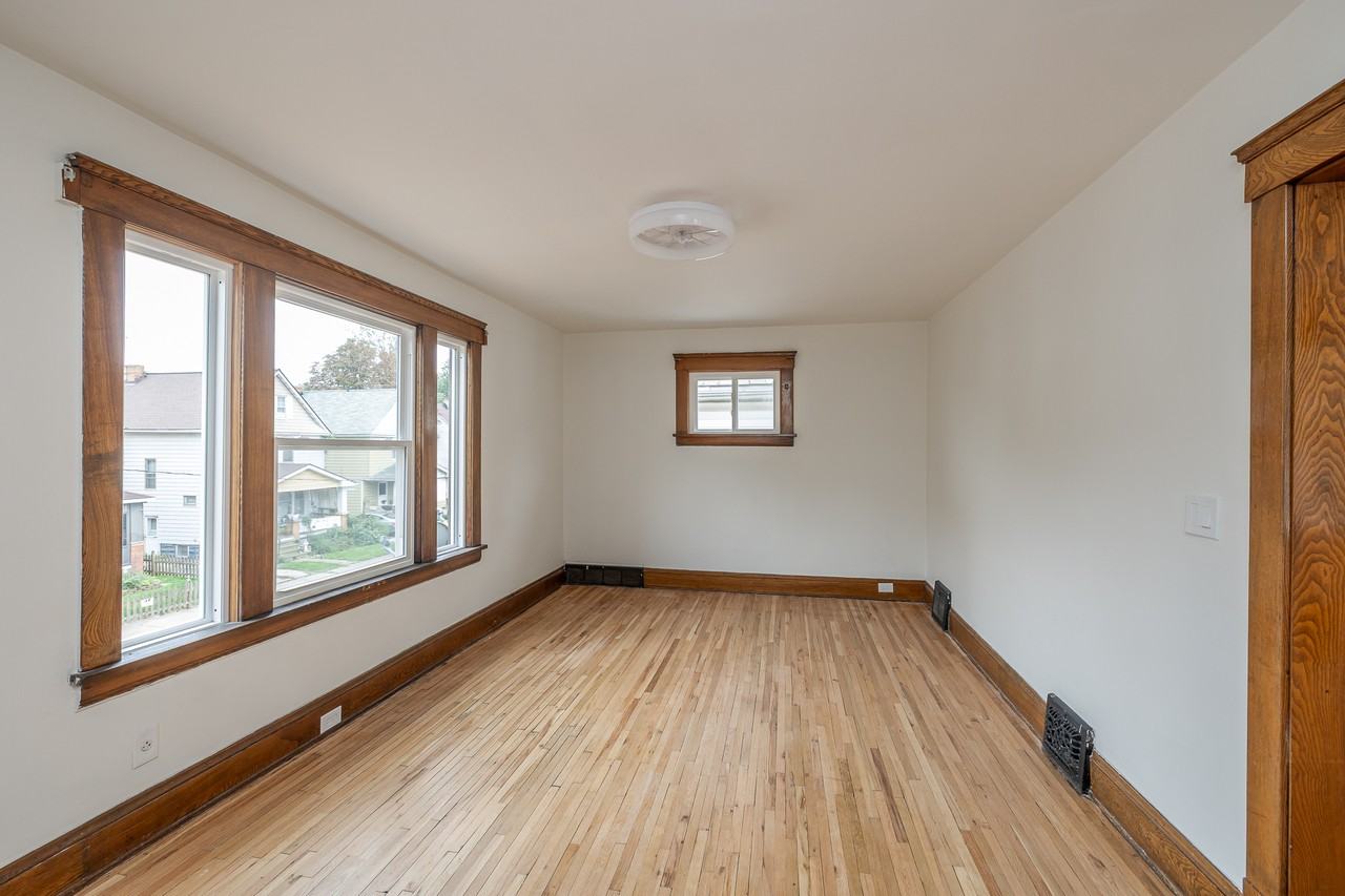 4328 Riverside Ave - Photo 4 of 22
