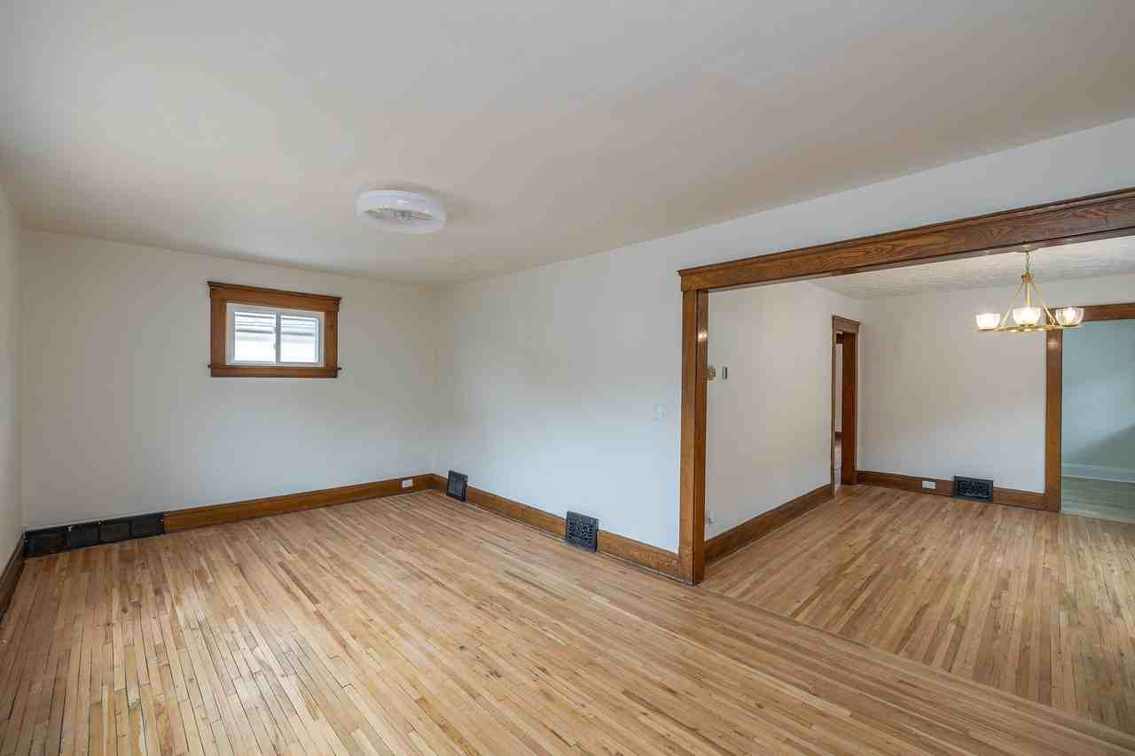 4328 Riverside Ave - Photo 5 of 22
