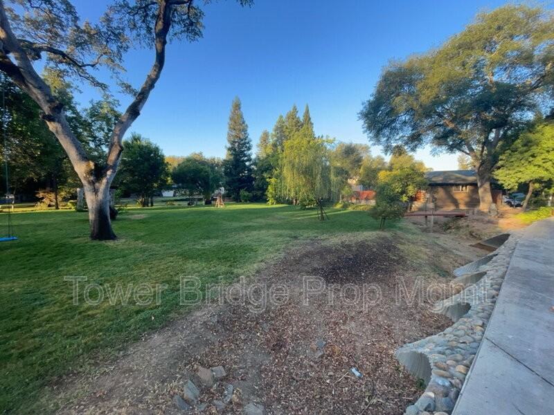 5770 Hoffman Ln - Photo 2 of 8