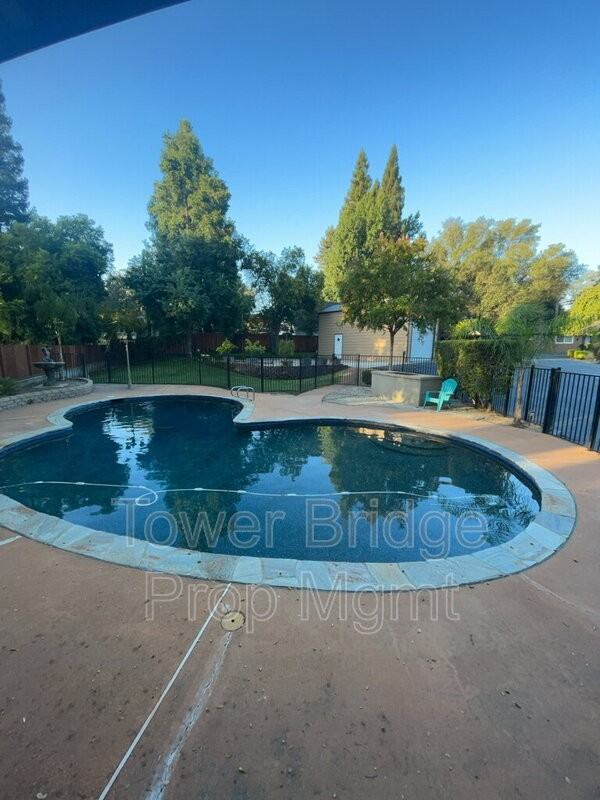 5770 Hoffman Ln - Photo 6 of 8