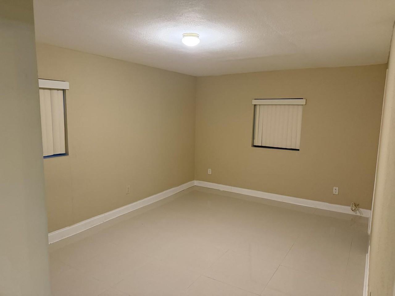 4011 Southwest 28th Street - Photo 6 of 6