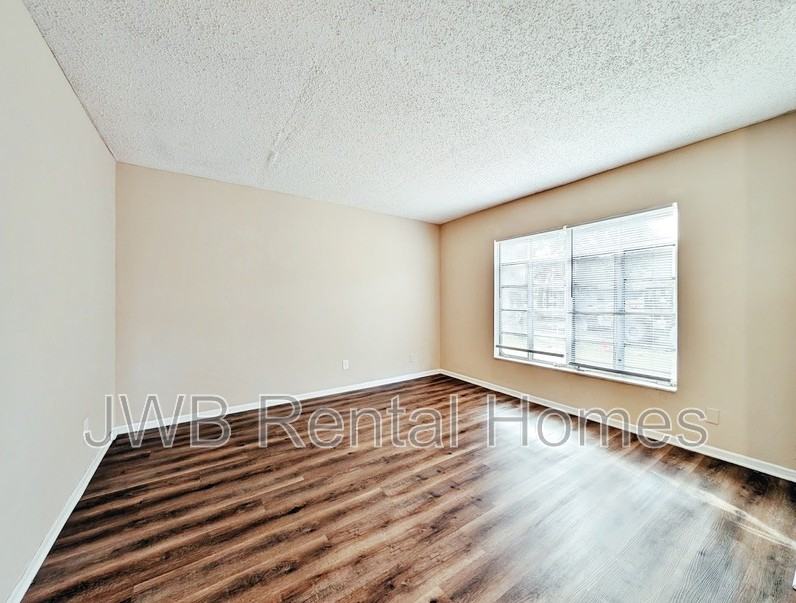 1529 Chatham Rd - Photo 6 of 12
