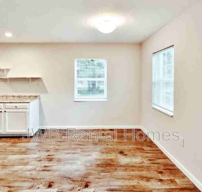 3643 Morris Ave - Photo 4 of 11